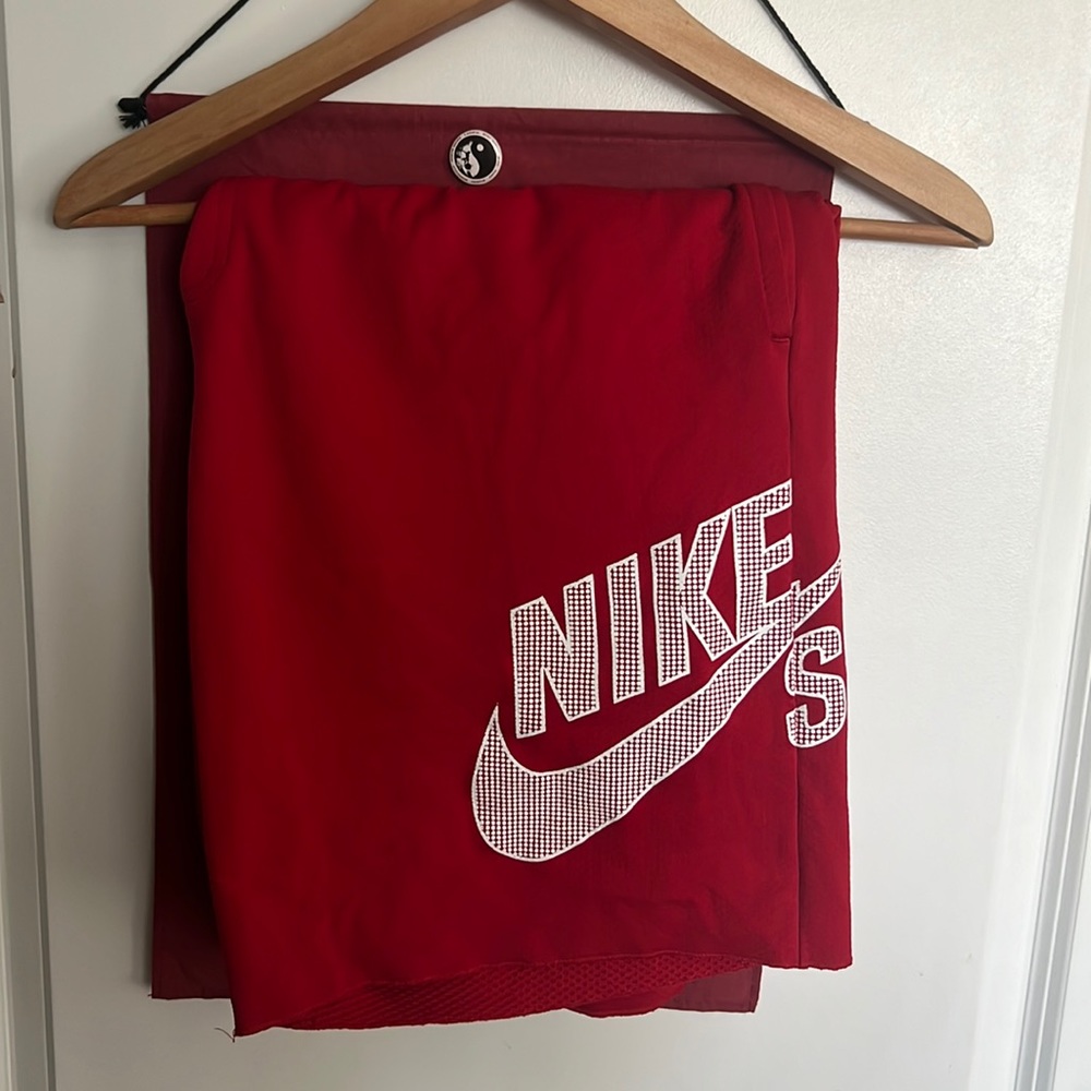 Red Nike SB basketball shorts XL